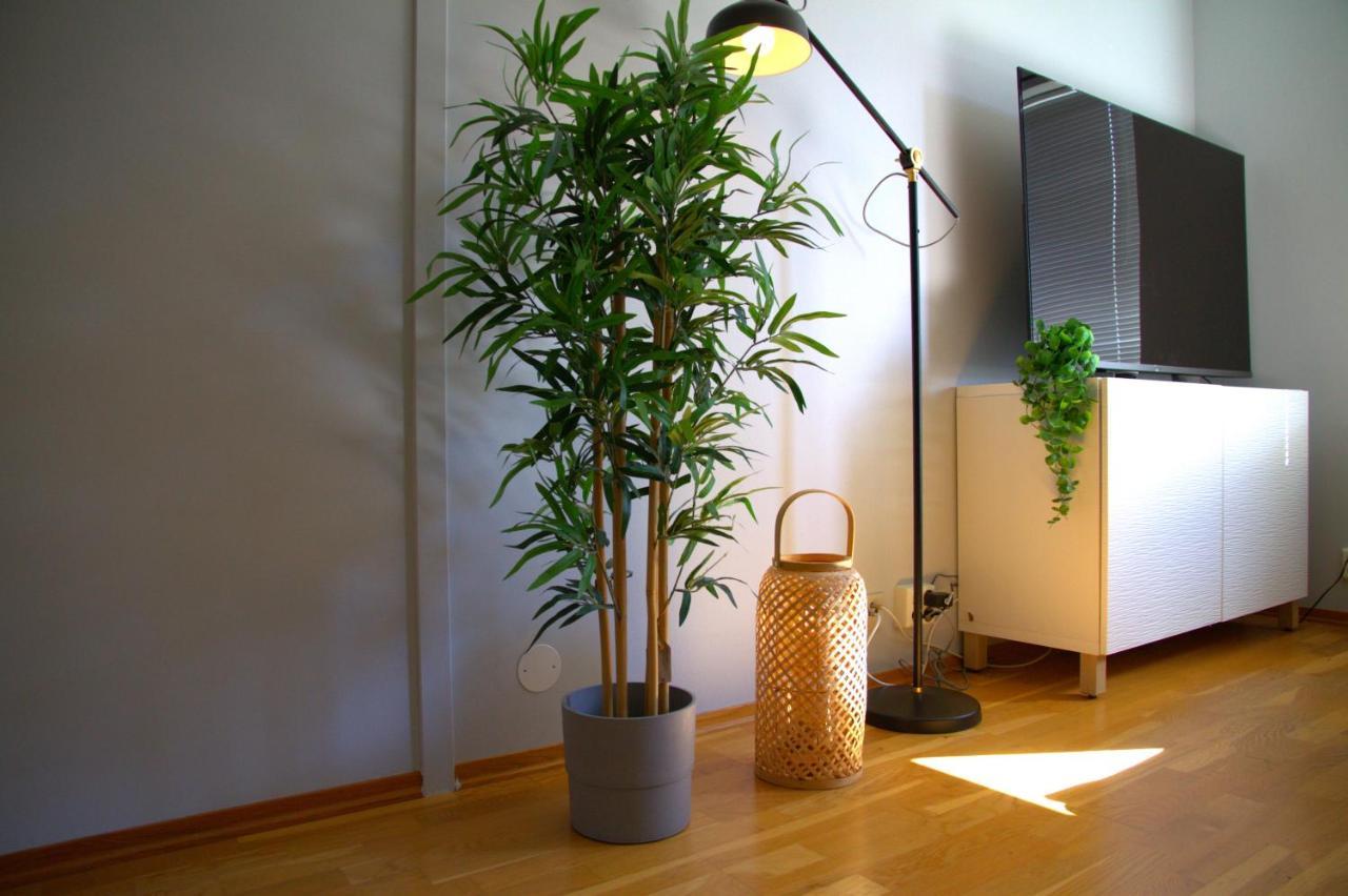 Moon Apartment Near The Centre ! Free Parking Available ! Trondheim Eksteriør bilde